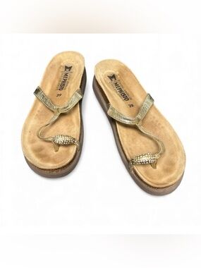 MEPHISTO Leather Cork Footbed Thongs Metallic Gold Rhinestone Accent 39 EU/US 8